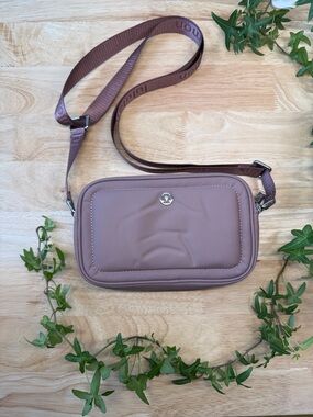 Lululemon Crossbody Camera Bag 2L
